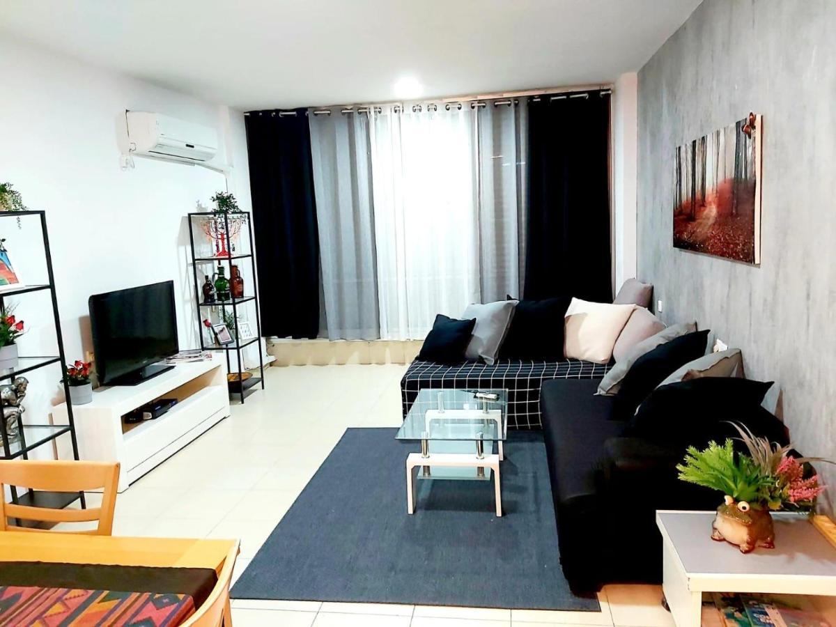 Two Bedroom Apartment 3 Minutes From The Beach Tel Aviv Ngoại thất bức ảnh